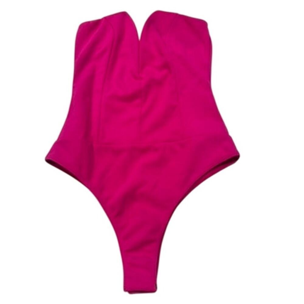 Blue Blush – Strapless Bodysuit – Fuchsia – Size S